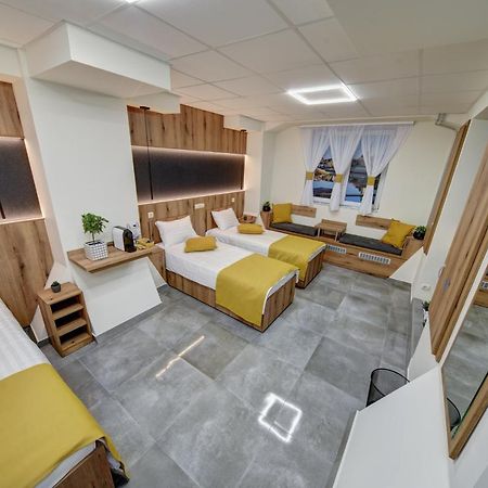 Riverside Inn - Dunaparti Szuteren Győr Eksteriør bilde