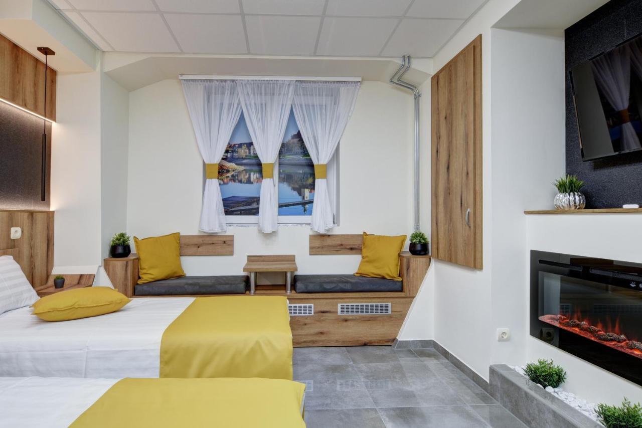 Riverside Inn - Dunaparti Szuteren Győr Eksteriør bilde