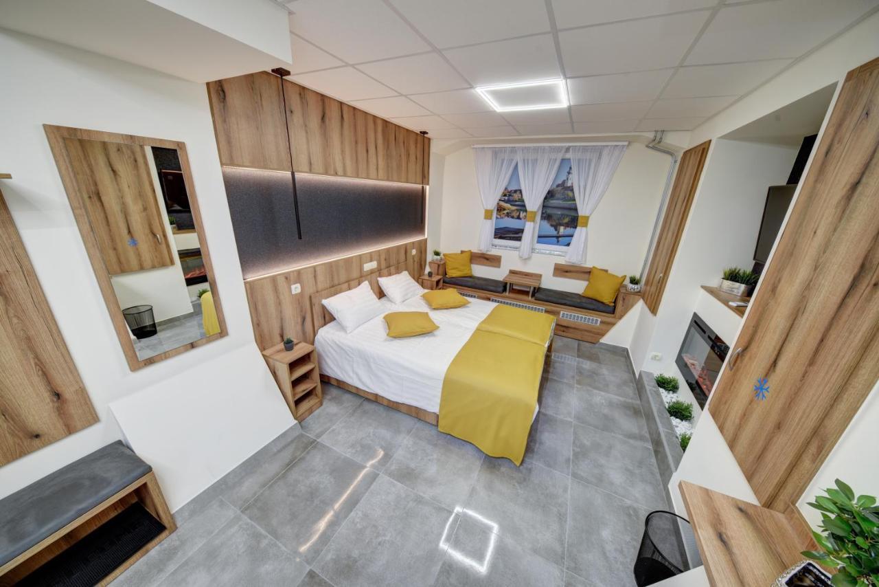 Riverside Inn - Dunaparti Szuteren Győr Eksteriør bilde