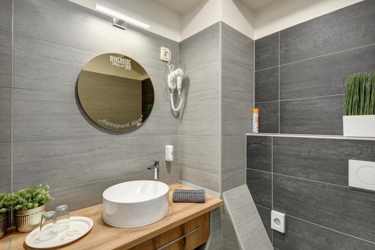 Riverside Inn - Dunaparti Szuteren Győr Eksteriør bilde