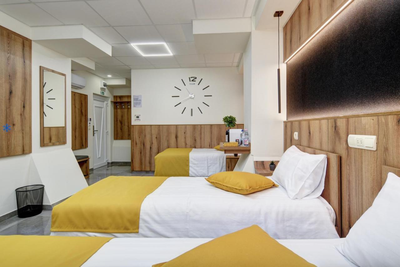 Riverside Inn - Dunaparti Szuteren Győr Eksteriør bilde